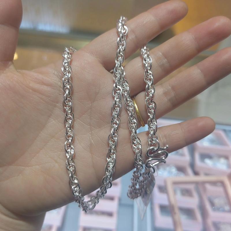 男生佩戴银项链是否适宜，有没有什么命相特别适合？