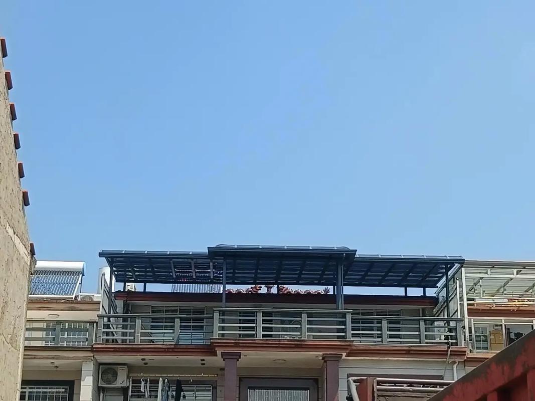 楼顶搭建遮阳棚会对住宅风水产生哪些不利影响？