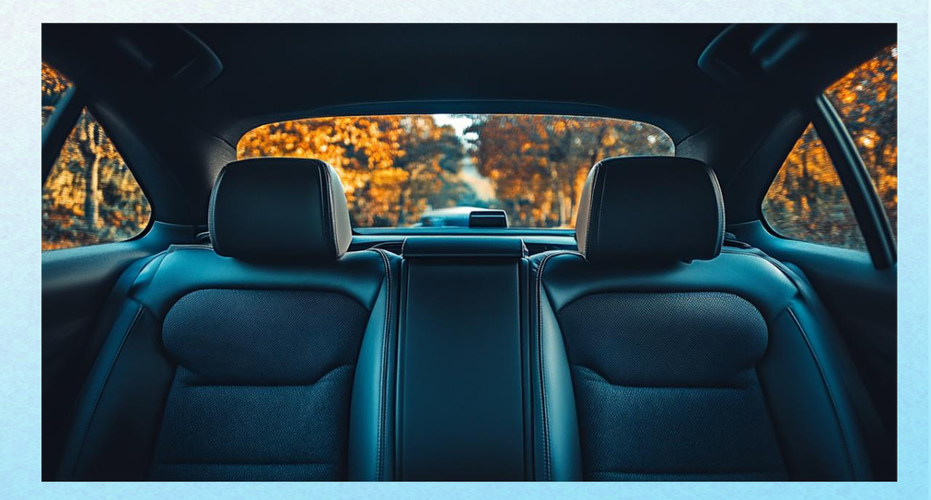 汽车内饰中可以摆放风水画来改善运势吗？