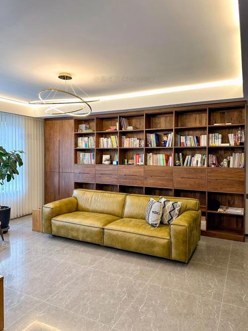 客厅摆放书架会对家中的风水产生哪些不利影响？