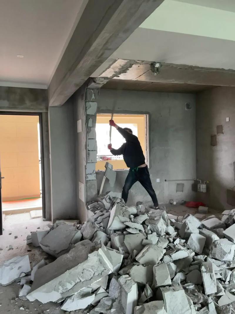 2026年4月22日农历三月初六，这个拆墙吉时适合拆墙吗？