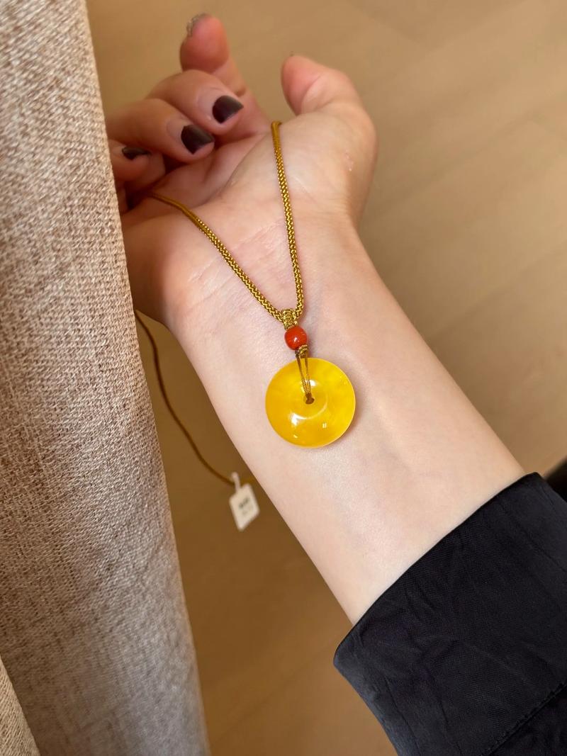 杨柳木命与哪种命最相配？白蜡金命适合佩戴什么首饰？