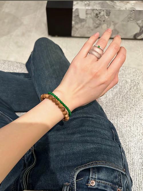 大林木适合佩戴哪种手链和首饰？