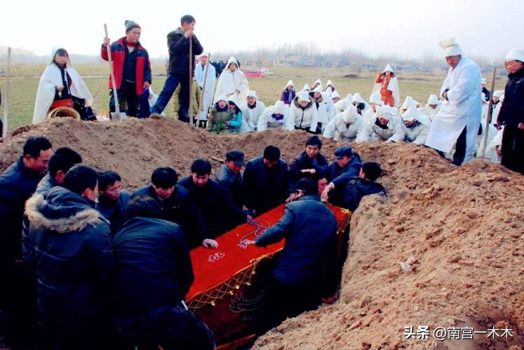 下葬死人时是否真的需要考虑风水问题？
