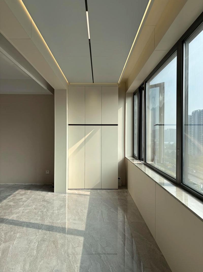 客厅阳台过高是否会影响家居风水布局？