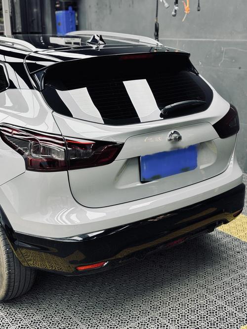 汽车熏黑尾灯会对家居风水产生不良影响吗？