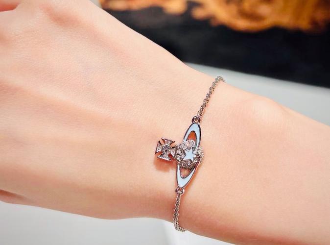 哪种土命的女孩适合佩戴城墙土命饰品？