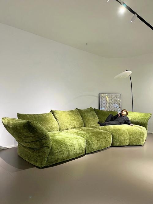 沙发颜色绿色对家居风水有影响吗？