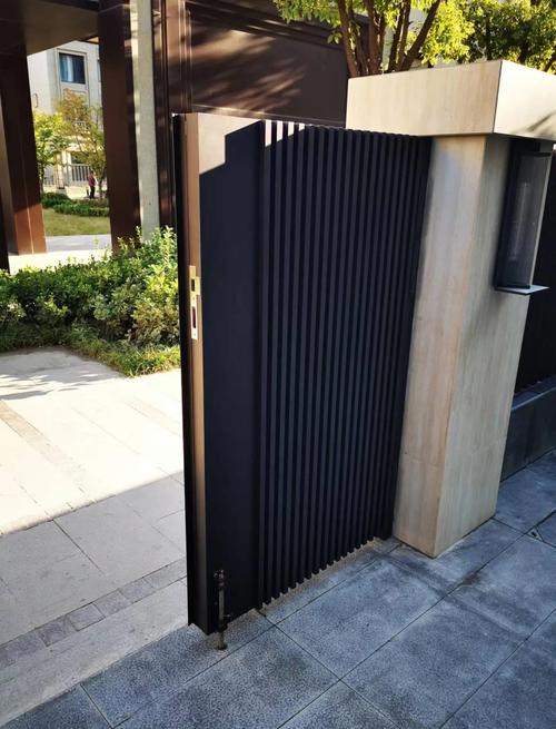 风水大门安装黑色门是否合适？