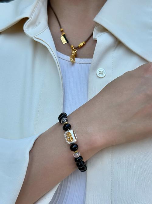 大林木适合佩戴哪种手链和首饰？