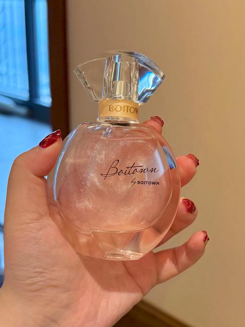 五行属金的香水有哪些适合水命的人使用？