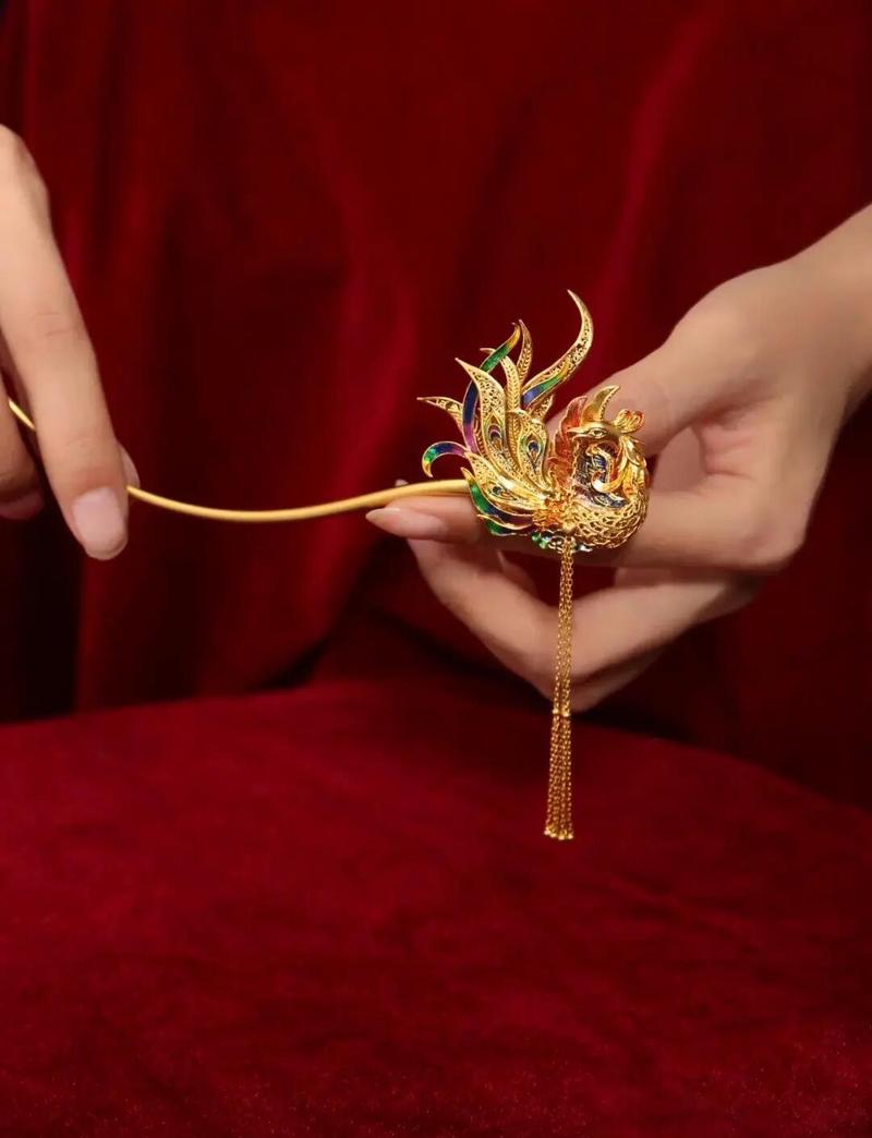 庚戌钗钏金命与哪种命相配？庚金命适合佩戴什么首饰？