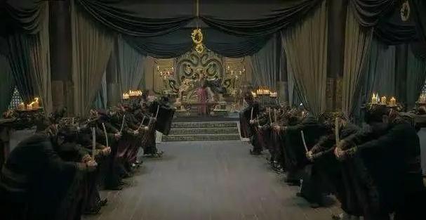 萧何是哪位历史人物，他原本属于哪个侯爵家族？