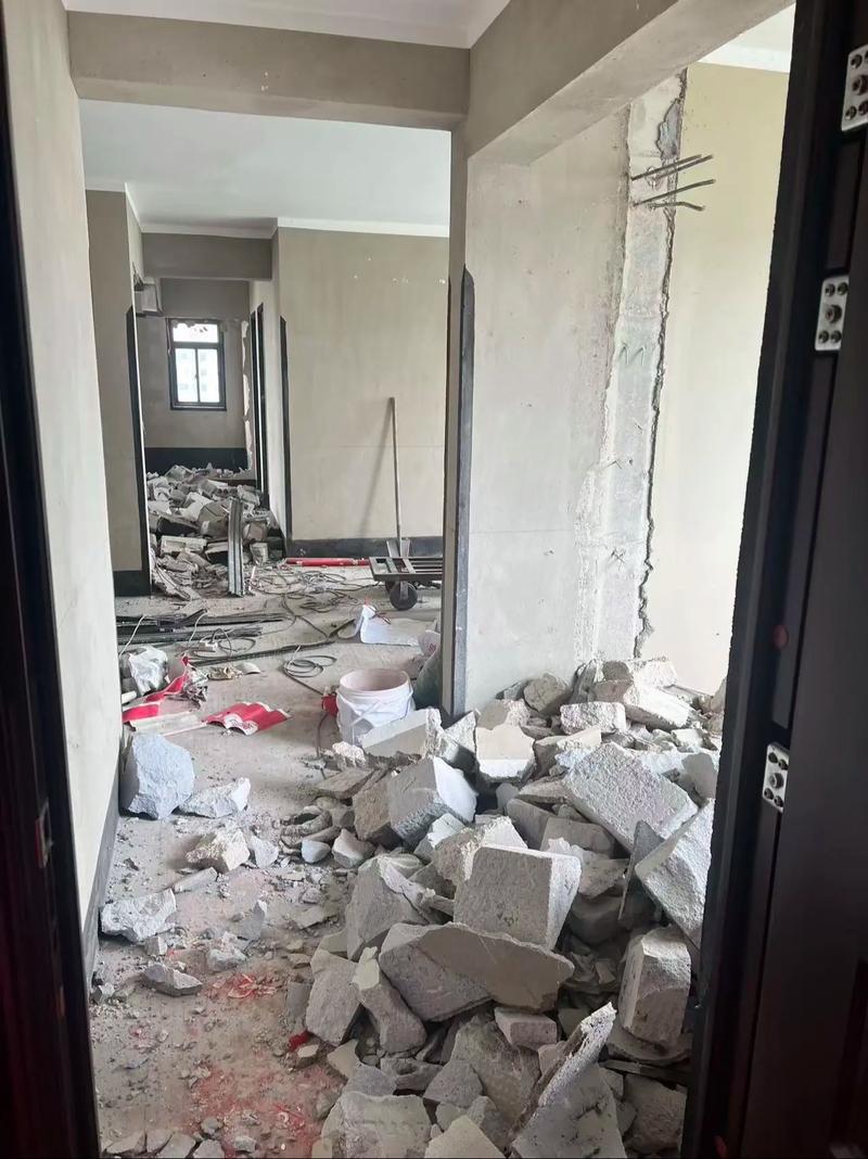 2026年4月22日农历三月初六，这个拆墙吉时适合拆墙吗？