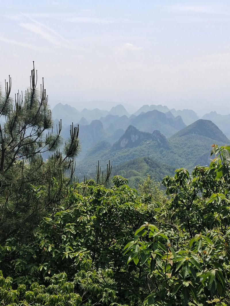 桂林尧山是否被誉为风水宝地，其地理位置和环境有何独特之处？