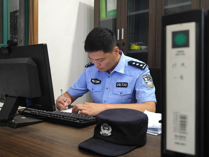 什么样的人适合成为警察？当警察的人通常有哪些特质？