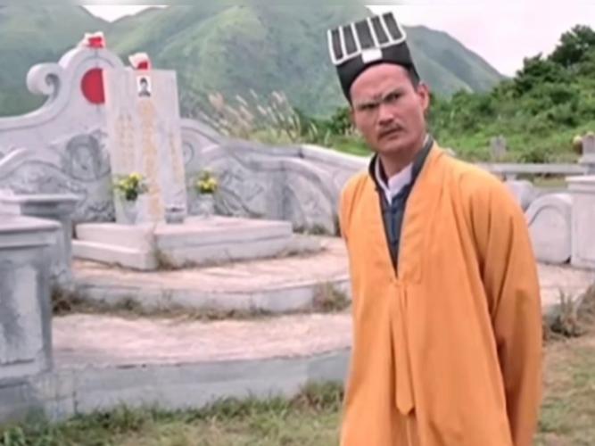 林正英在风水领域有帮人看风水吗？