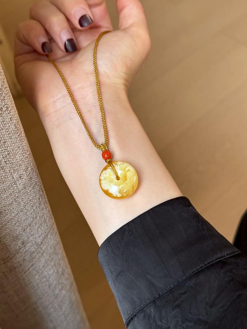 杨柳木命与哪种命最相配？白蜡金命适合佩戴什么首饰？