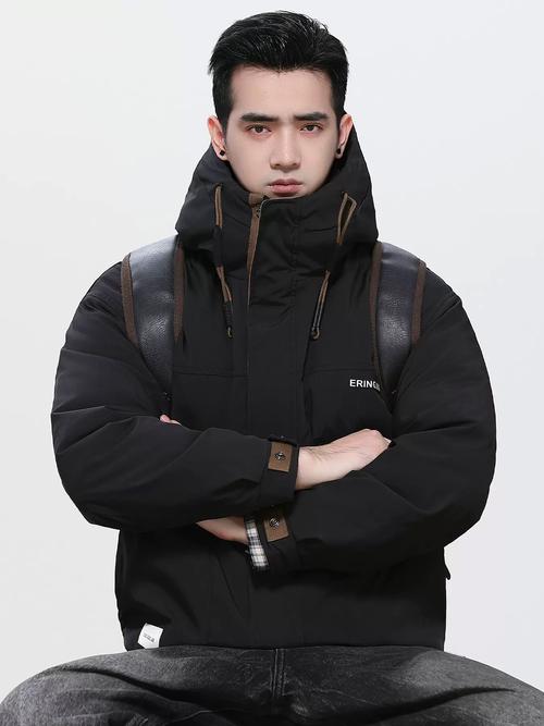 羽绒眉的男人命运如何？连眉男人的命运又怎样？