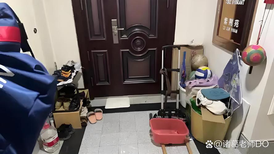 门口摆放破烂物品会影响家居风水吗？