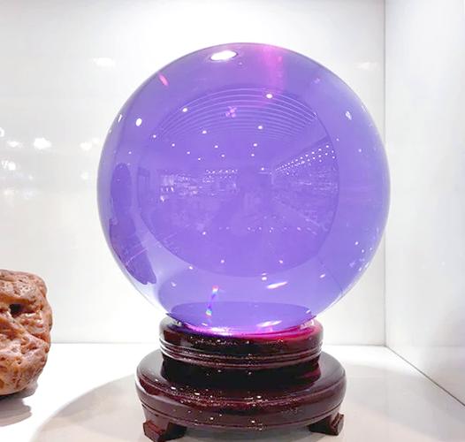 风水水晶球选购时对球体成色有特别的要求吗？