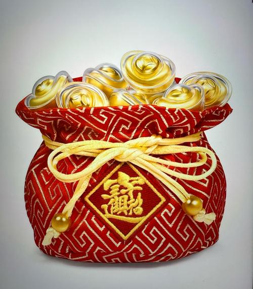 木命人适合用哪种材质的聚宝盆来招财？