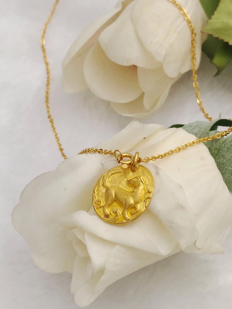 属狗木命适合佩戴什么金饰或饰品？