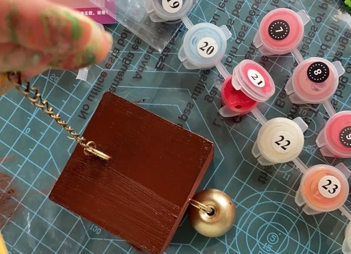 家里挂铃铛的风水讲究有哪些具体细节需要注意？