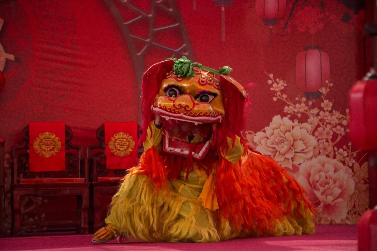 新娘盖头可依由小婶代为覆盖吗？这样的传统习俗可行吗？