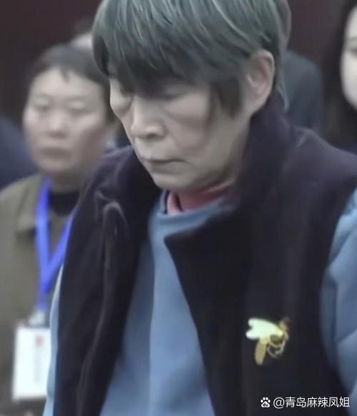 年轻丧亲且克父母的女孩命运如何？