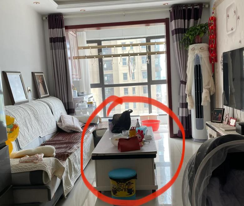 客厅堆满杂物会对家居风水产生哪些不良影响？