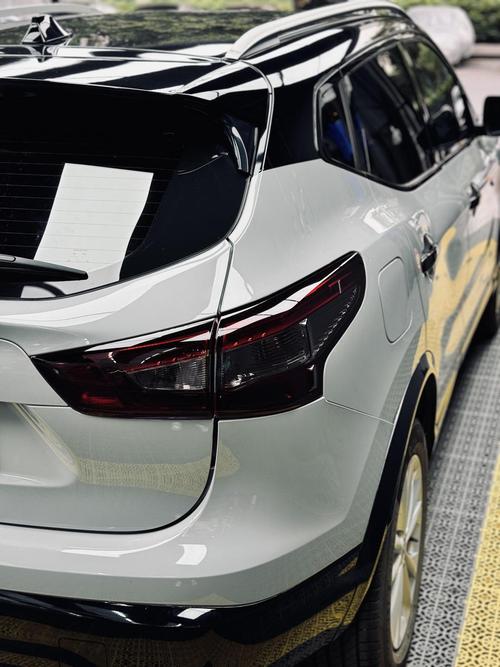 汽车熏黑尾灯会对家居风水产生不良影响吗？