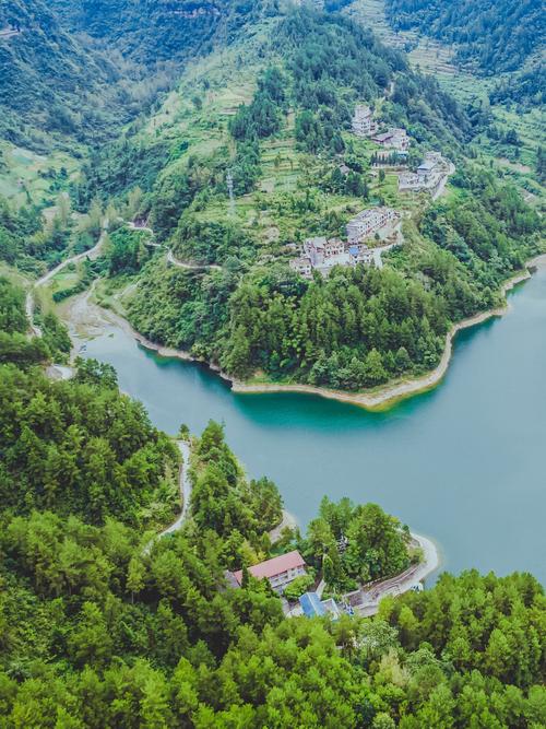 湖边这个地方是不是风水宝地呢？