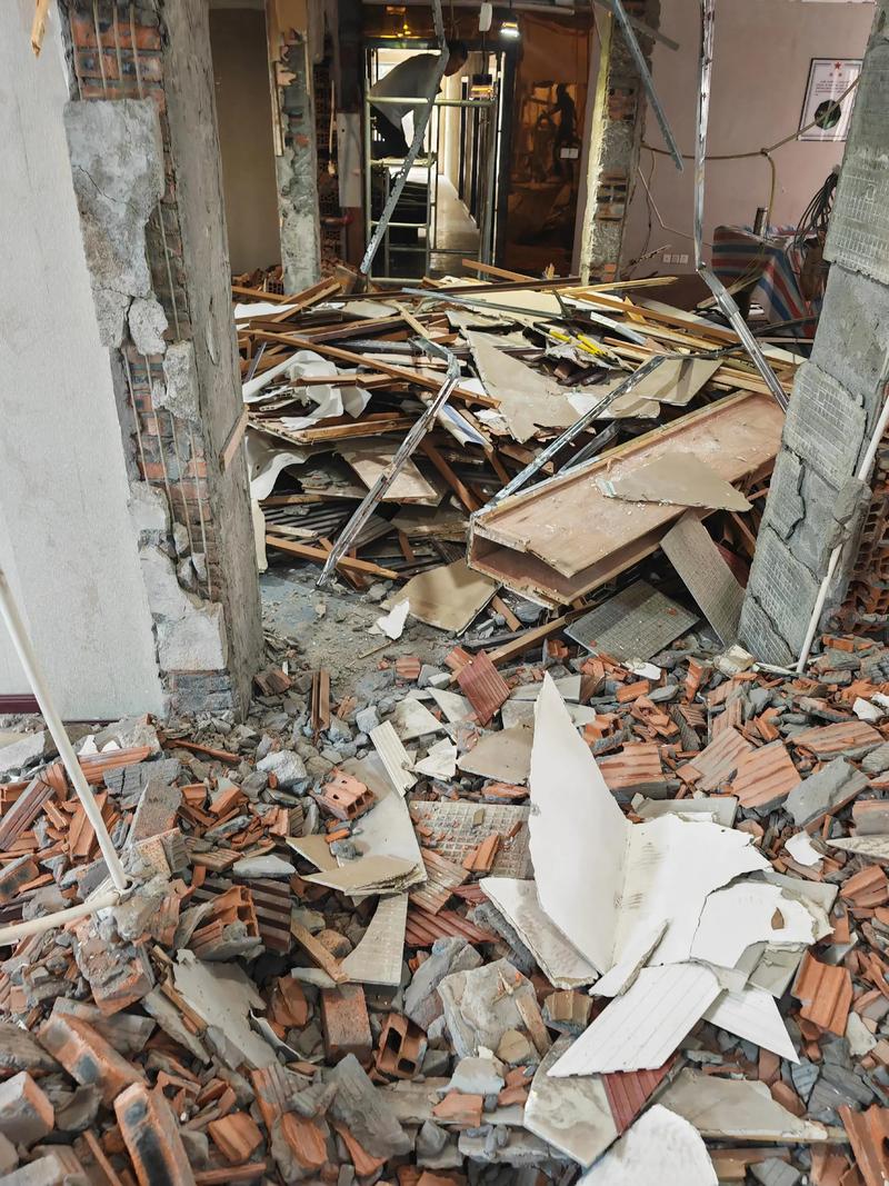 2026年5月15日农历三月二十九这天拆墙合适吗？今日是否适宜拆墙？