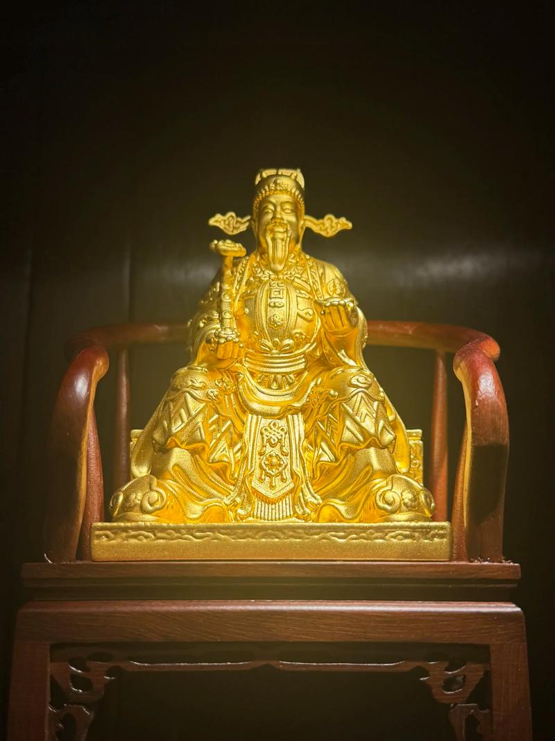 土命适合摆放哪种财神摆件？Zuo什么生意嫩助土命人成功？