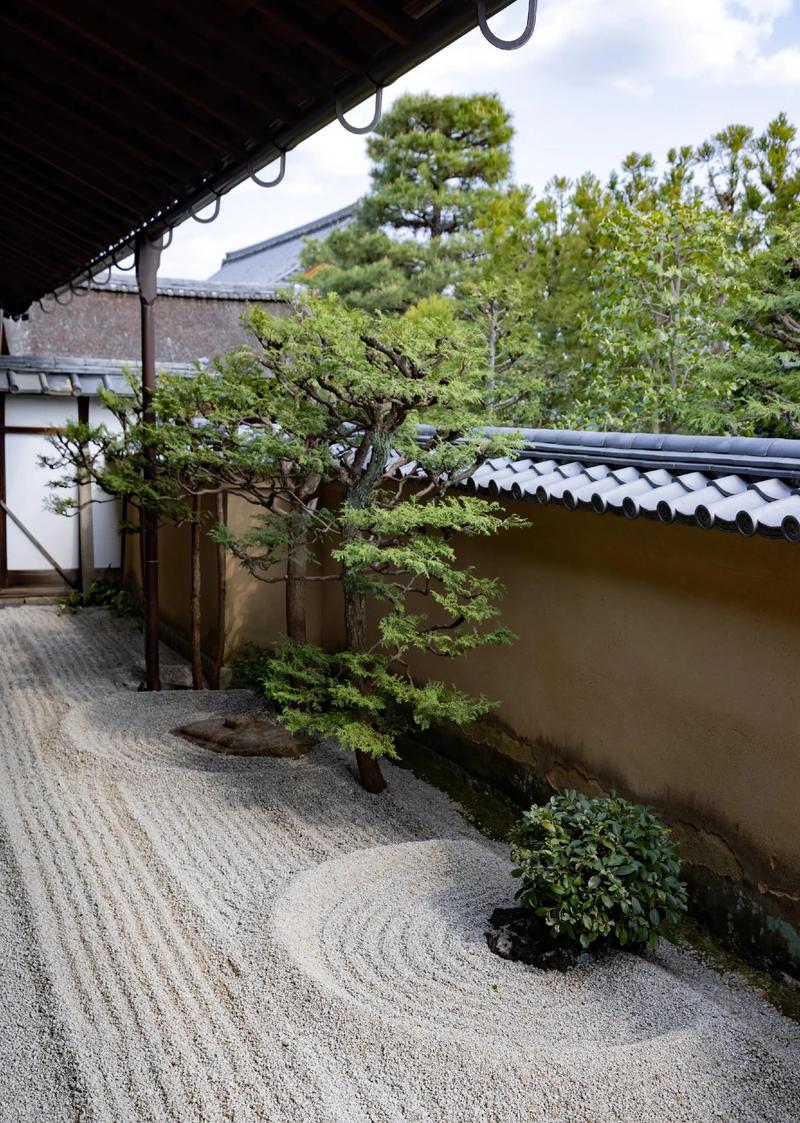 枯山水风景在布局上是否注重风水讲究？