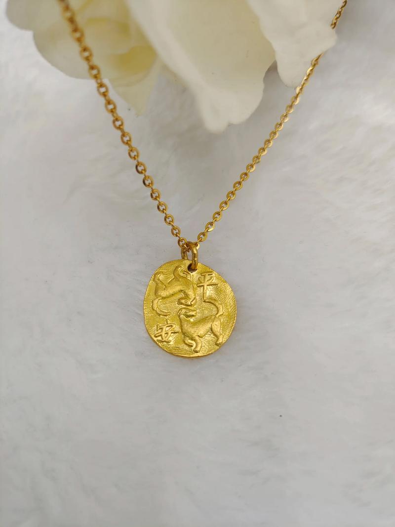 属狗木命适合佩戴什么金饰或饰品？