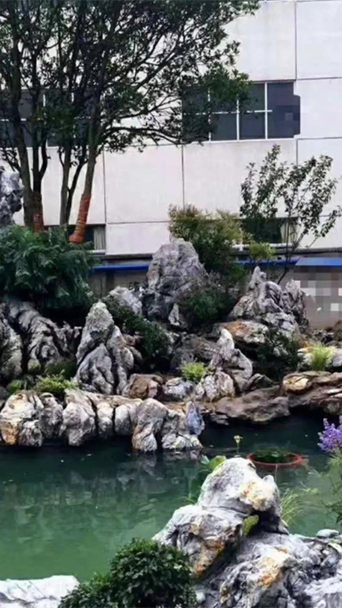 网上假山流水布局对家居风水有怎样的具体影响？