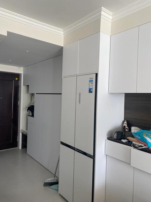 将冰箱摆放在客厅是否会影响家居风水布局？