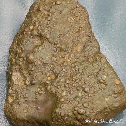 房顶上掉落陨石，这样的风水对住宅影响大吗？