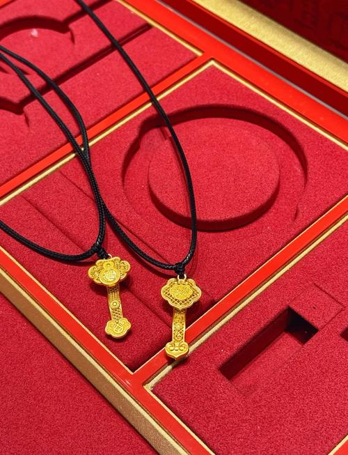 金箔金命适合佩戴哪些金饰品最为吉祥如意？