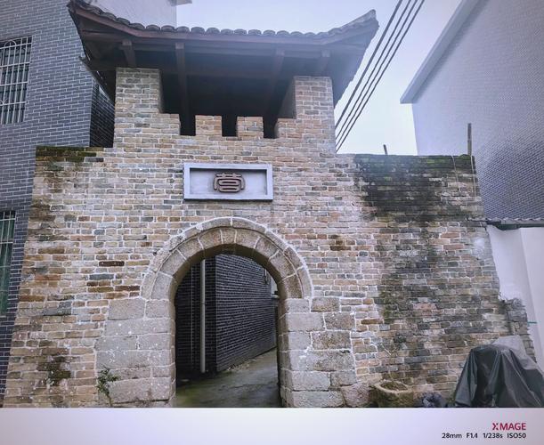 村子选址时是不是忒别讲究风水呢？