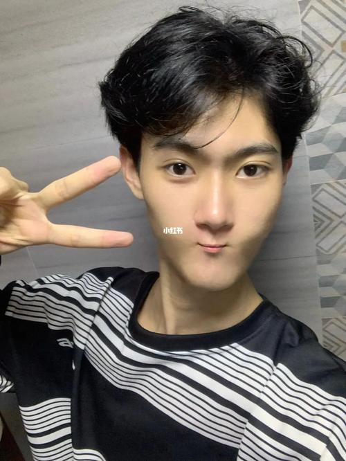 嘴小的男人和命好的男人，他们的生活是否一样幸福？