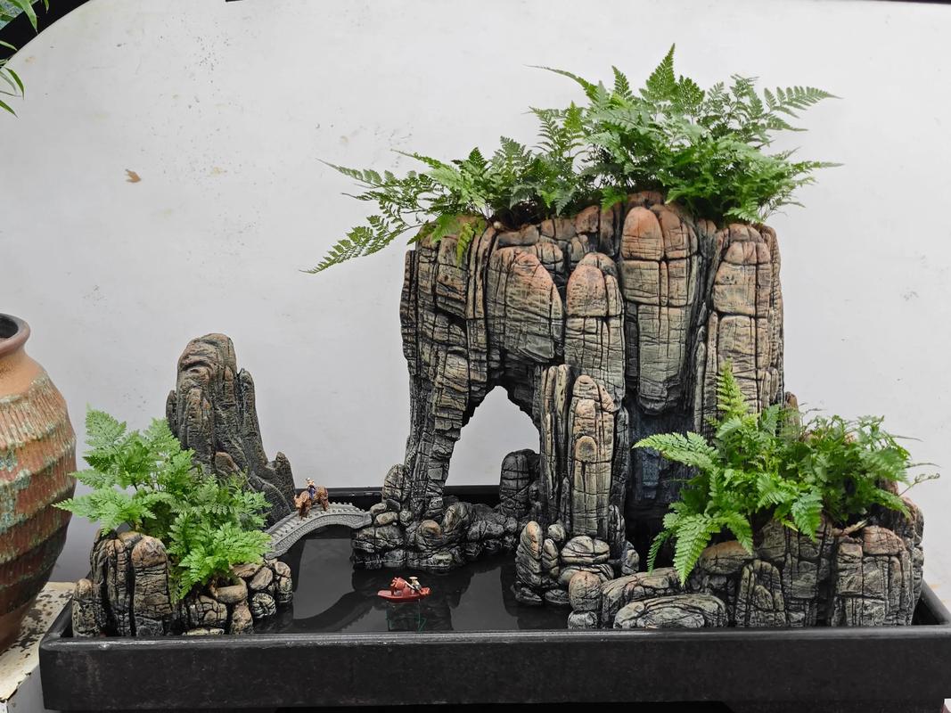 室内摆放假山是否属于风水布局的一种方法？