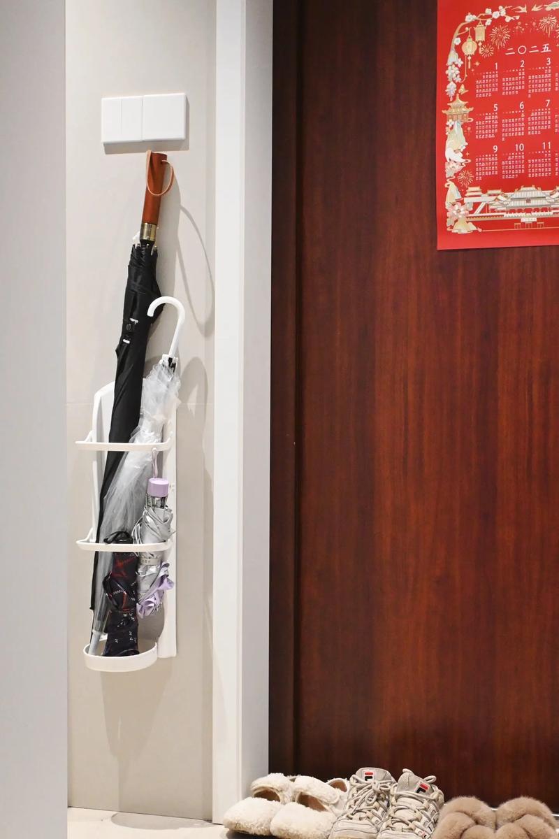 玄关挂雨伞风水上是否吉利？