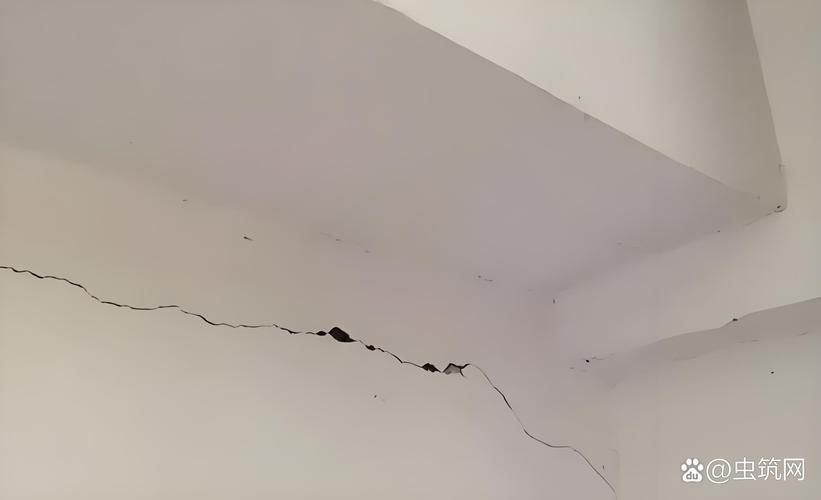 房子沉降裂缝对风水有何具体影响？