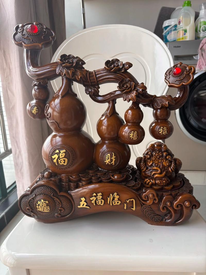 家里挂风水五福临门吉祥物合适吗？