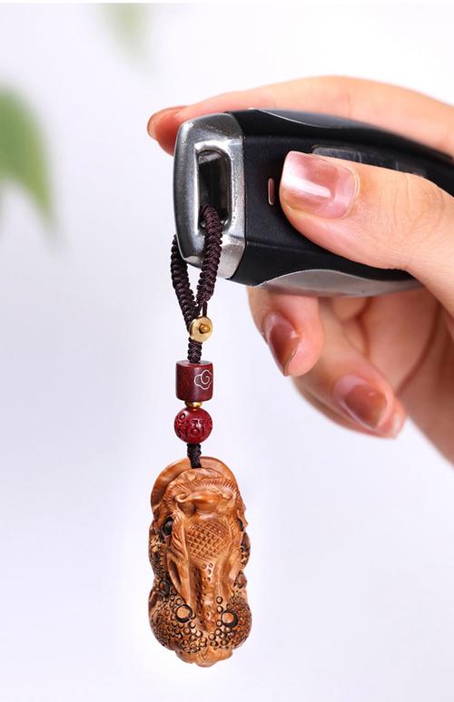 木命人适合佩戴什么钥匙，戴什么饰品最旺运势？