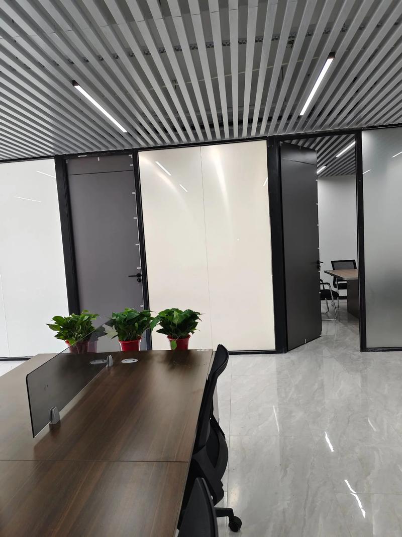 磨砂玻璃对家居风水有哪些具体影响和作用？