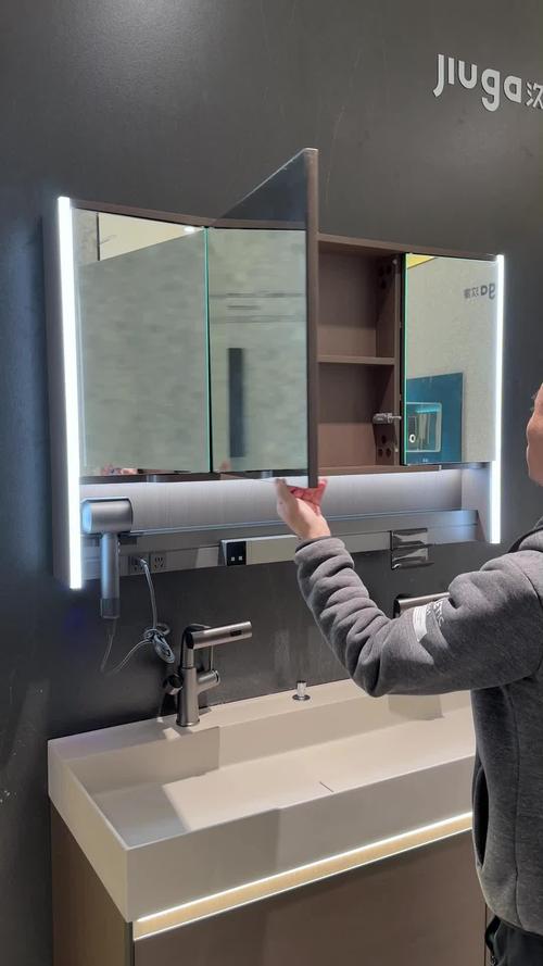 隐藏式折叠风水镜真的对家居风水有帮助吗？